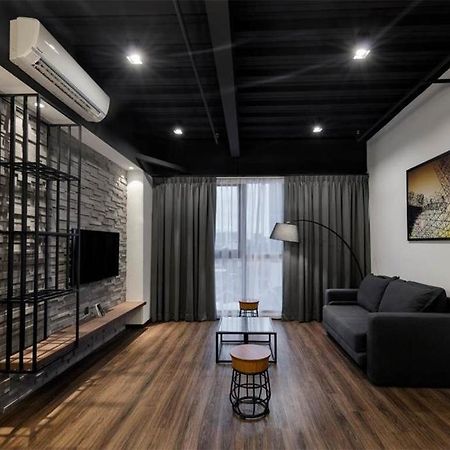 Exclusive Business Suite @ M Summit 191 George Town Exterior foto