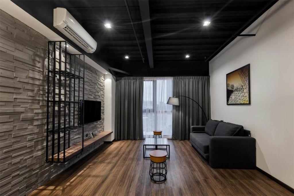Exclusive Business Suite @ M Summit 191 George Town Exterior foto